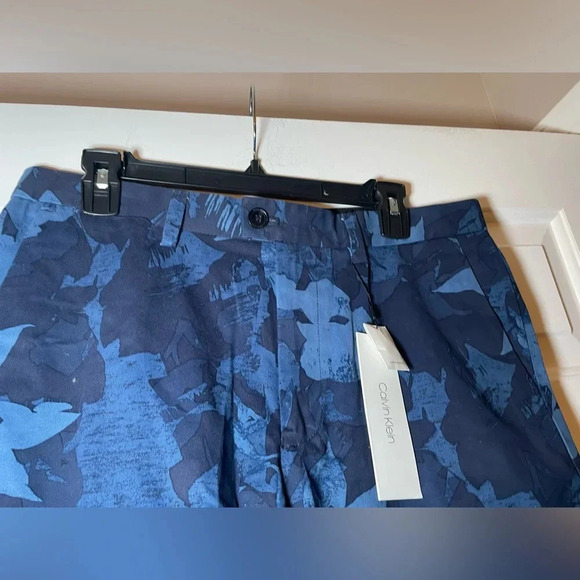 Men’s Calvin Klein Maritime Blue Abstract Bermuda Shorts Sz 32 NEW Soft Stretch - Picture 4 of 12